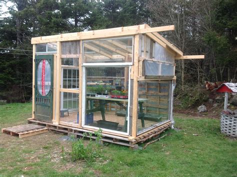 I used 12 windows for this greenhouse and picked similar sizes to keep it less complicated for myself. Diy Greenhouse Plans From Old Windows