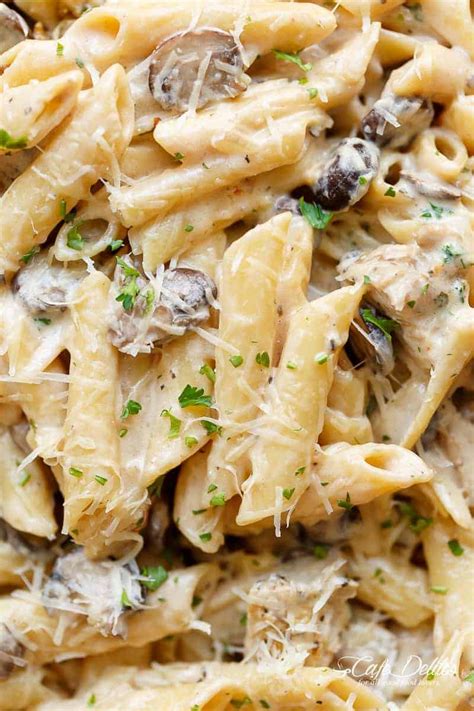 Add the garlic and cook for 1 minute longer. One-Pot Creamy Mushroom Chicken Pasta (Lightened Up ...