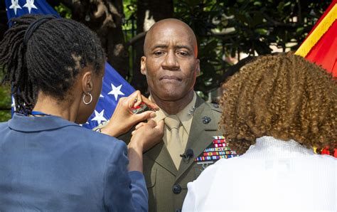 Michael E Langley Is First Black Us Marine Corps 4 Star General