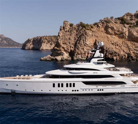 Yachts Industries Image Gallery Luxury Yacht Browser By Charterworld Superyacht Charter
