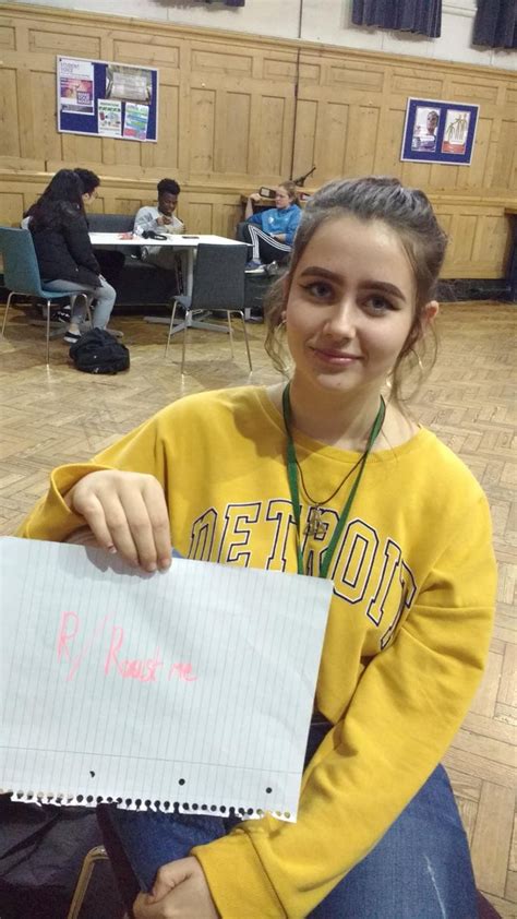 18 Thinks She Can T Be Roasted Roastme