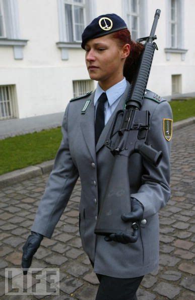 german army women officers click image for larger version name german views 6262 size 35