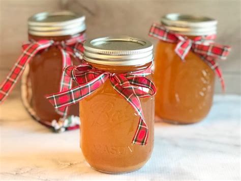 Serve it for special occasions or present it as gifts to friends and family. Homemade Apple Pie Moonshine Recipe (With Everclear Grain Alcohol)