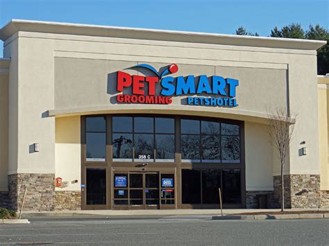 Petsmart Revs Up Store Expansion