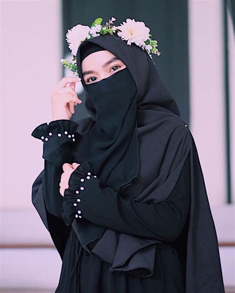 Image May Contain One Or More People And Closeup Gaya Hijab Wanita Perkumpulan Wanita