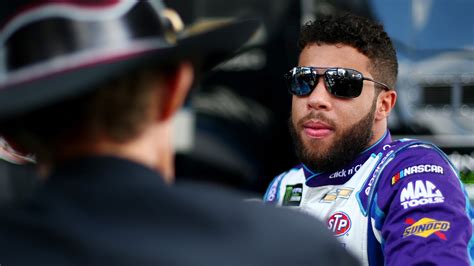 Nascar Waits For Leader Of Its Next Generation To Emerge The New York Times