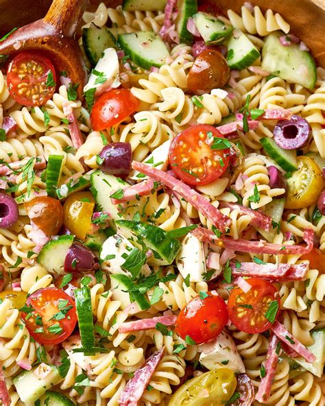 11 Easy Vacation Meals To Feed A Crowd Easy Pasta Salad Recipe Easy