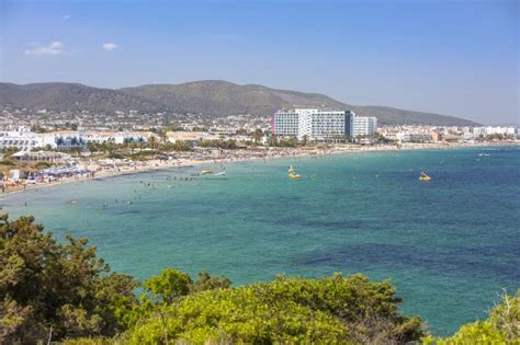 Questo posto di alloggio è raccomandato per spiaggia/riviera, per turisti internazionali, per viaggio di bilancio. Guida alla località di Playa d'en Bossa, Ibiza | Ibiza ...