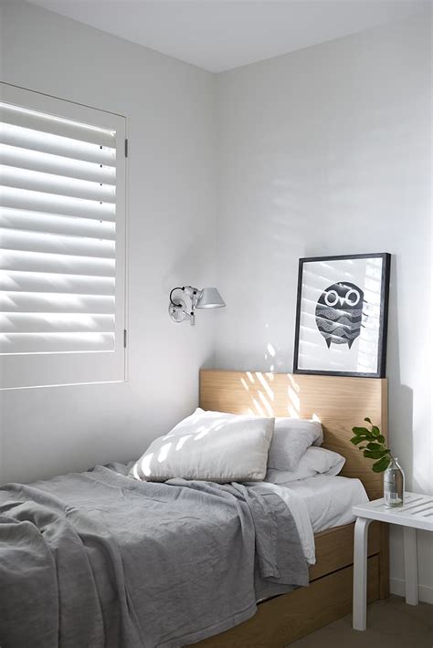 White textured stripes across a. simple bedroom minimal style