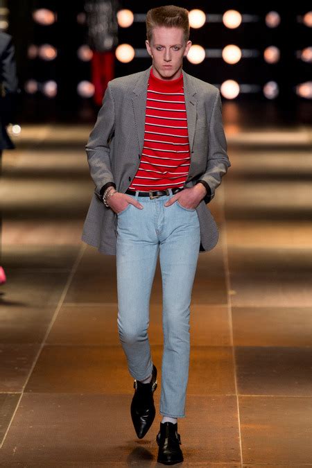 Instead, she recommends wearing thicker seamless panties, which are less likely to shift into the folds within the. RUNWAY REPORT.....Paris Menswear Fashion Week: Saint ...