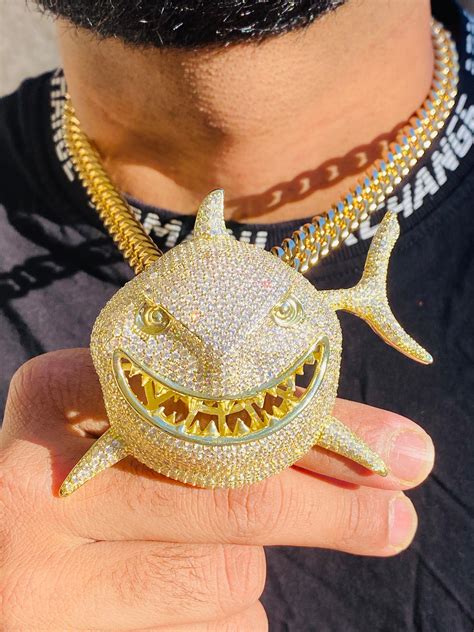 Hiphop Mens 6ix9ine Rapper Jewelry Iced Out Bling Cz Stone Shark