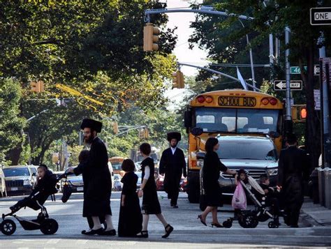 Critics Say City Has Not Investigated Yeshivas Breaking Pledge The New York Times