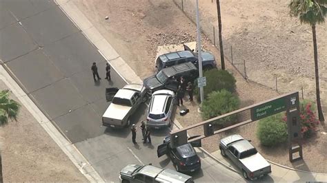Dramatic Police Chase And Deadly Shootout After Bank Robbery In Phoenix Video Abc News