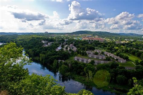 Branson has long been a popular destination for vacationers from missouri and neighboring areas. Beautiful Branson, Missouri | Around the worlds, Pictures ...