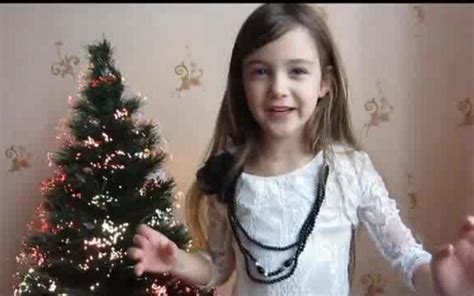 Kristina Pakarina 克里斯蒂娜·帕卡琳娜2014年祝大家新年快乐原视频搬运。哔哩哔哩bilibili