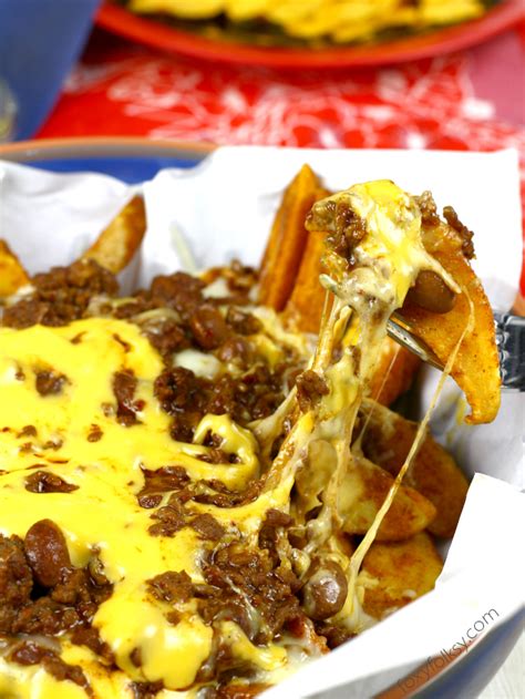 We have made things similar to this in the past. Chili Cheese Fries- so meaty and cheesy > Easy Recipes