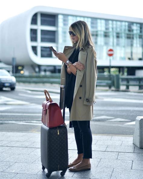 20 Lovely Womens Travel Outfits Ideas To Try Asap Perfect Travel Outfit Travel Outfit Plane