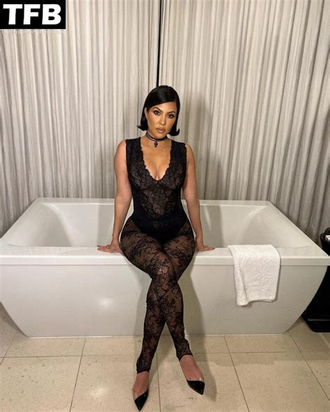 Kourtney Kardashian Flaunts Her Sexy Tits New Photo Yes Porn Pic