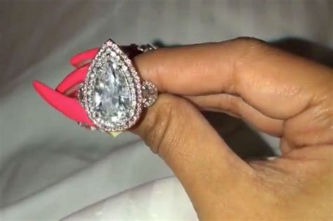Cardi B Gives A Close Up Look At Her Stunning 8 Carat Engagement Ring Wedding Rings Engagement