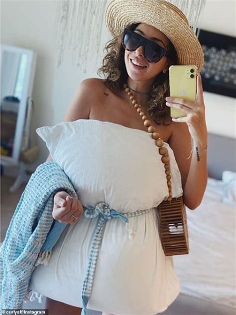 Instagram Users Wear Pillows As DRESSES In Quarantine Style Challenge