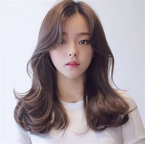 The Hottest Long Side Korean Bangs In 2019 Top Beauty Lifestyles In 2020 Medium Hair Styles