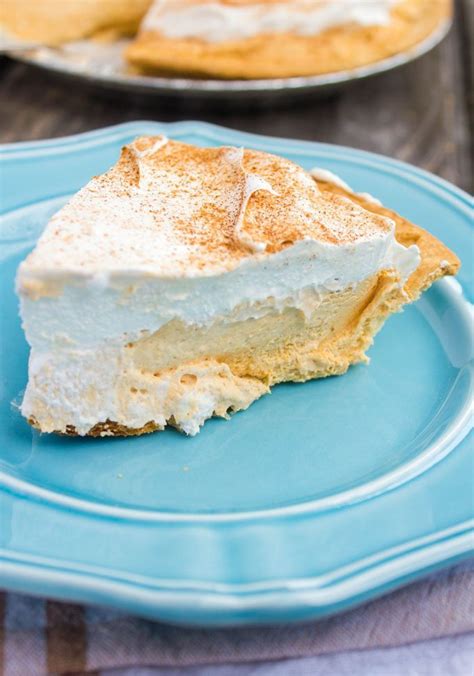 Pumpkin pie with sweet condensed milk vs pumpkin pie. Easy Pumpkin Cream Pie | Creamy Fluffy Spiced Pie