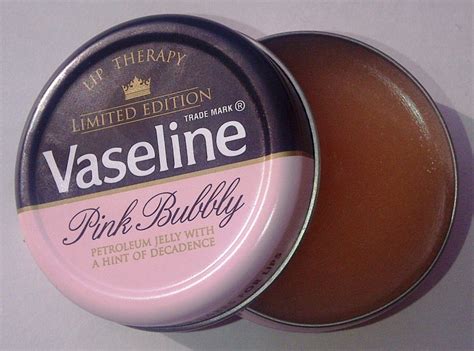 38.71% of routines use it in both the morning and evening. BeautySwot: Vaseline Lip Therapy Pink Bubbly - Review