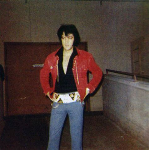 43 Years Ago Today Elvis Was Photographed Outside Rca Hollywood After