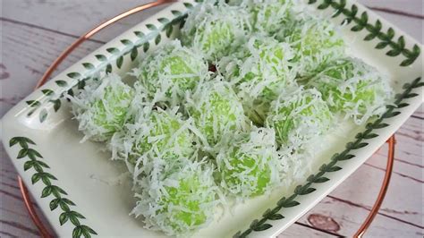 Kuih melaka juga dikenali sebagai buah melaka atau onde onde di negeri semenanjung malaysia. Resepi Onde Onde | Kuih Buah Melaka - YouTube
