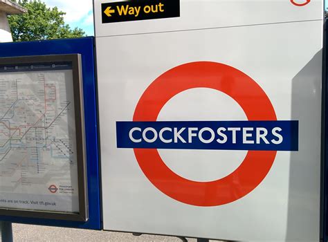 Cockfosters Station Sign The London Underground Roundel At Flickr
