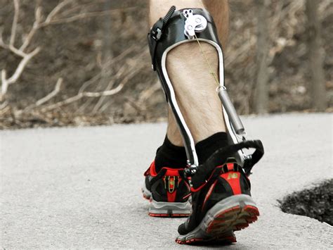 Scientists Develop Mechanical Spring Loaded Leg Brace To Improve