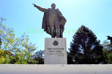 Fotografía Documental Plaza México Monumento A Benito Juárez