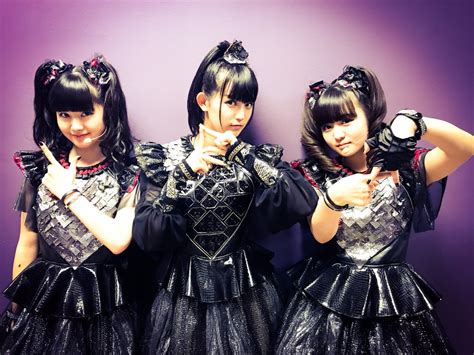 Sakura gakuin released their first album called by june 4 of 2012 babymetal released their third single called head bangya!! with another new song. BABYMETALのフロントが3人から10人になると思いますか？ - BABYMETALの楽園