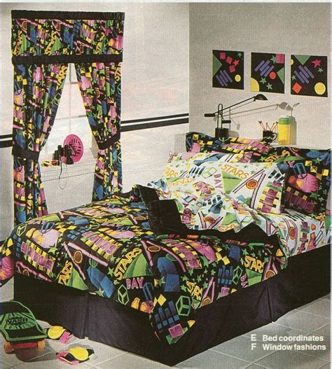 19 Graphically Advanced Bedspreads Of The 80s And 90s 80s Bedroom