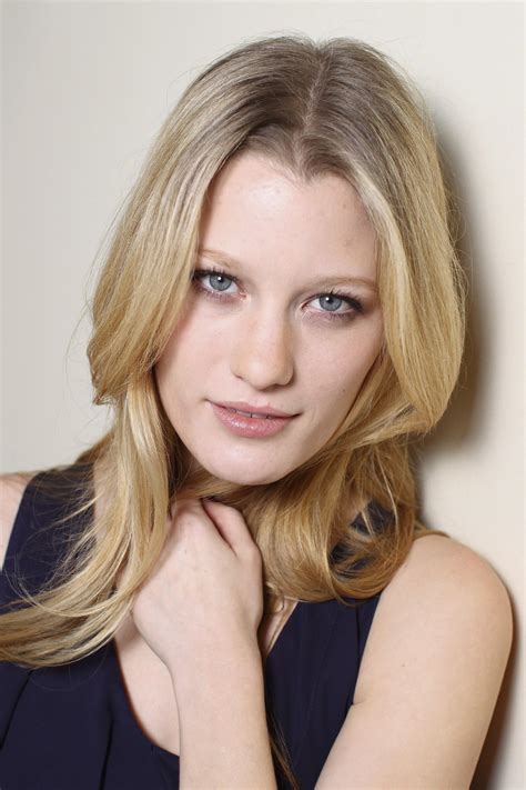 Ashley Hinshaw Nue Photos Biographie News De Stars Les Stars Nues