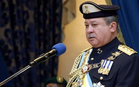 Marker (point merah) bisa digeser, jadwal sholat. Sultan Johor benar solat Jumaat, fardu maksima 12 jemaah ...