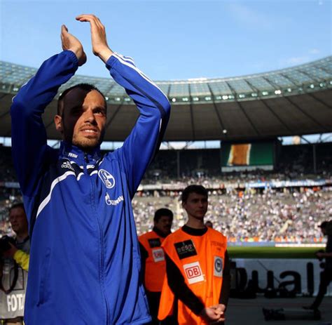 Nummer eins in der deutschen wirtschaft. Kolumne "Querpass": Warum Schalke 04 nicht Deutscher ...