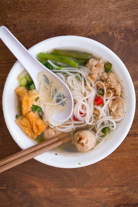 Kway Teow Nam Sai กวยเตยวนำใส Messy Vegan Cook