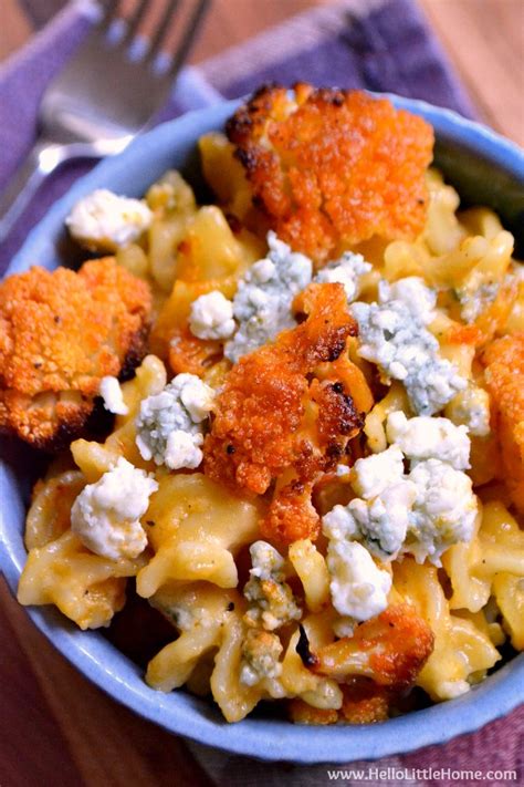 Nothing says comforting and classic like mac and cheese. Buffalo Cauliflower Mac and Cheese | Hello Little Home