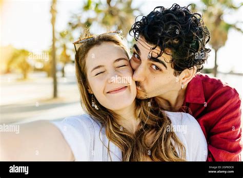 Babe Man Kissing Woman Eyes Closed Hi Res Stock Photography And Images Alamy