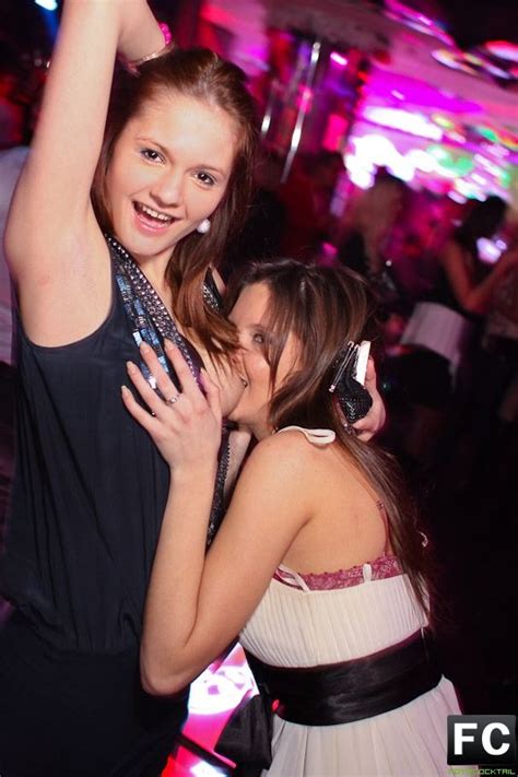 Girls From Moscow Night Clubs Pics