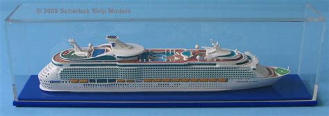 11250 Scale Voyager Of The Seas Class Cruise Ship Models