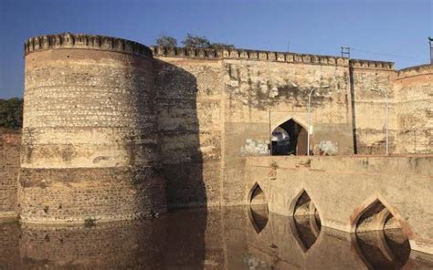 Lohagarh Fort Bharatpur Timings History Images Information