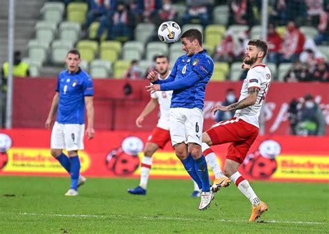 Najstarszym piłkarzem był gabor kiraly z węgier (40 lat i 76 dni). Piłka nożna. EURO 2021 WYNIKI NA ŻYWO 11.06-11.07.2021 r ...