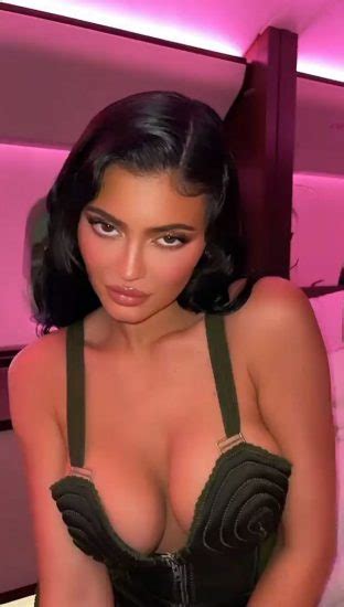 Kylie Jenner Nude And Porn With Travis Scott Leaked In 2020