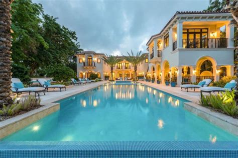 Tour Indian Creek Island Mansion In Miamis Most Exclusive Zip Code In