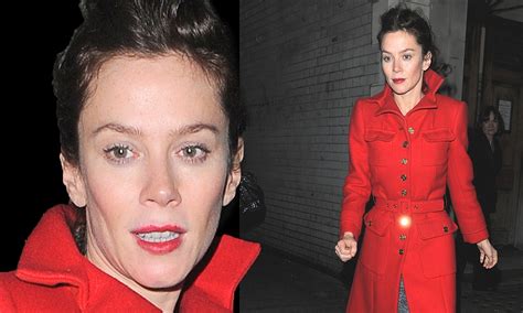 anna friel s facelift before and after images plastic surgery bio