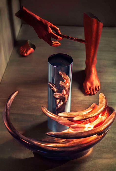 23 Amazing Anamorphic Artworks That Need A Mirror Cylinder To Reveal