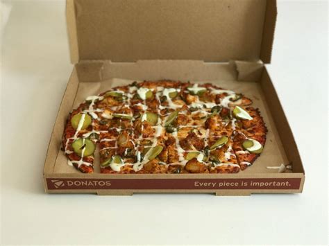 Donatos Hot Chicken Pizza Is The Most Confusing Pizza Youll Ever Eat