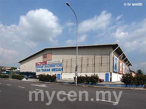 This food court has moved from taman megah to bandar utama. Taman Megah Badminton Hall | mycen.my hotels - get a room!